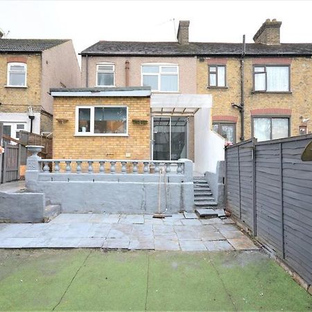 4 Bedroom House In East 런던 외부 사진